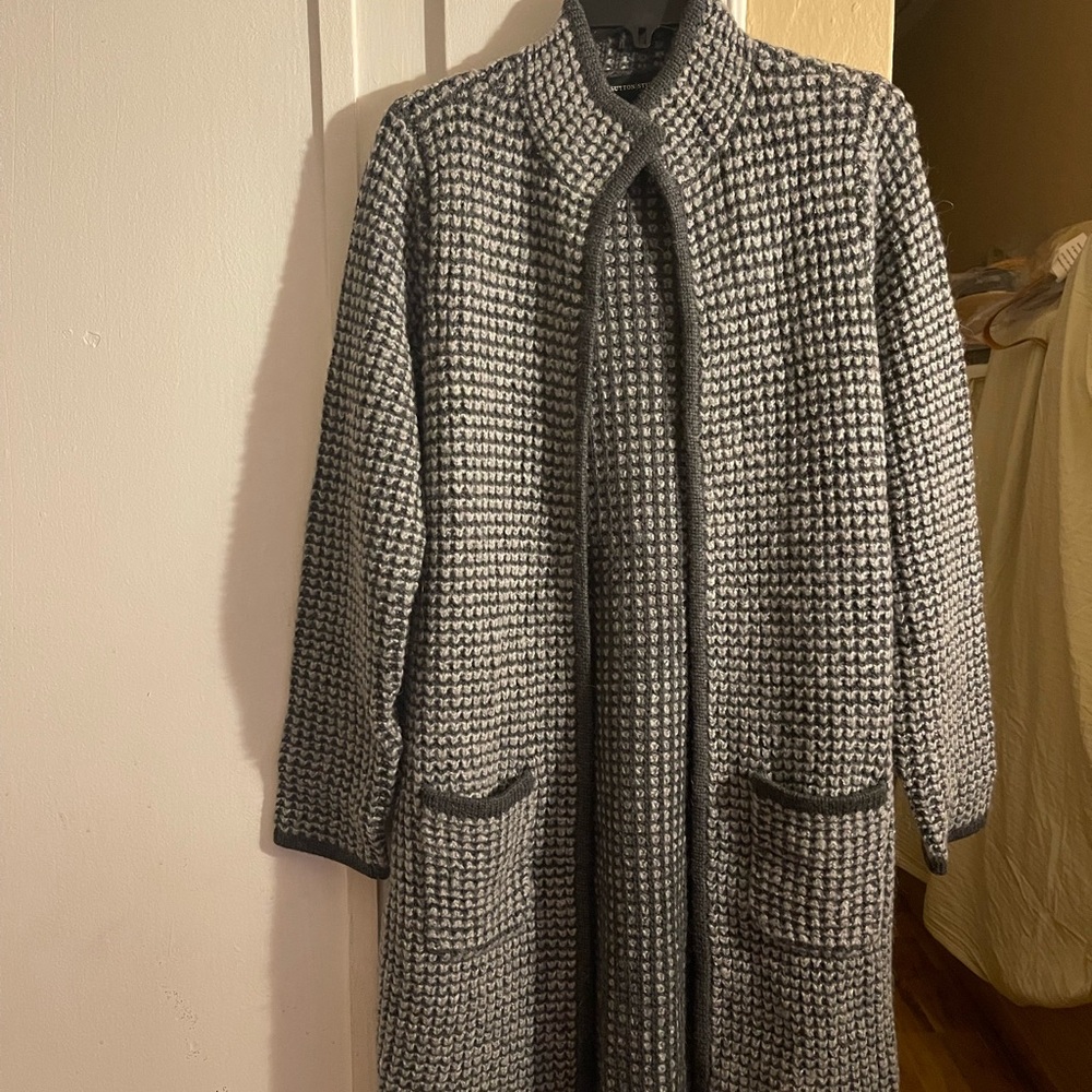 Sutton Studio Gray and White Knit Sweater